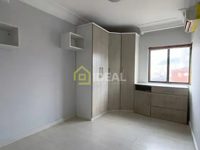 Apartamento com 120m² 3 quartos e 2 banheiros, para alugar, no bairro Centro em Concórdia