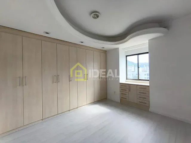 Apartamento com 120m² 3 quartos e 2 banheiros, para alugar, no bairro Centro em Concórdia