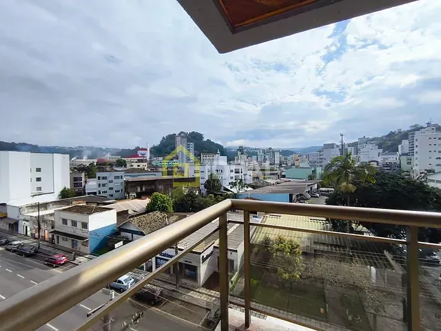 Apartamento com 120m² 3 quartos e 2 banheiros, para alugar, no bairro Centro em Concórdia