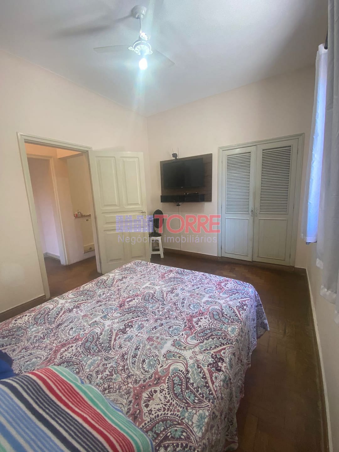 Apartamento à venda com 3 quartos, 242m² - Foto 4
