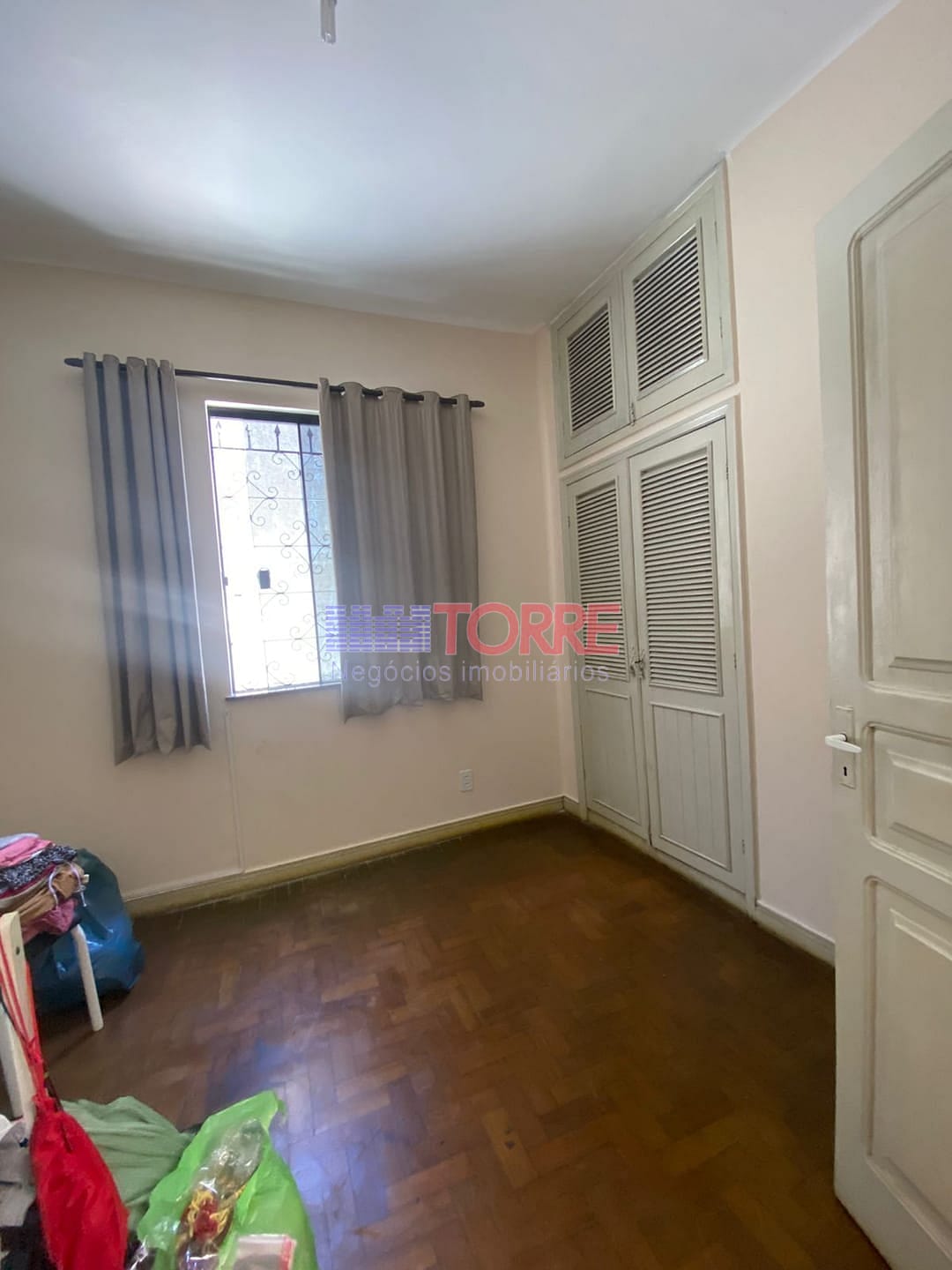 Apartamento à venda com 3 quartos, 242m² - Foto 6