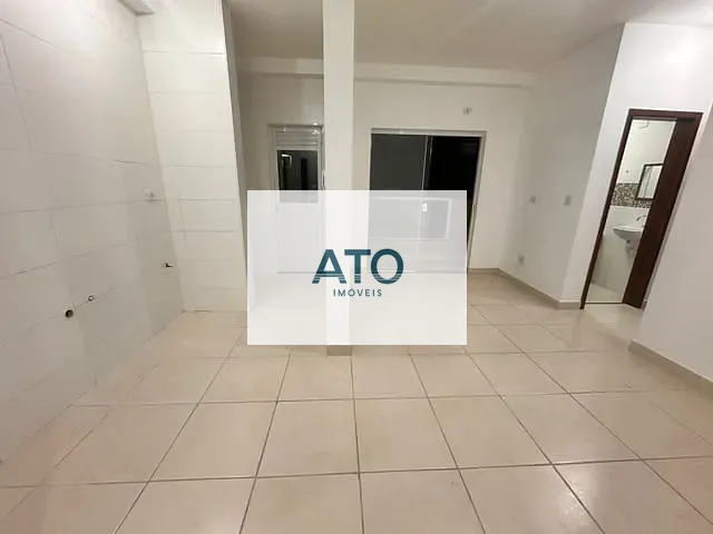 Apartamento 2 quartos e 1 banheiro, para alugar, no bairro joaia em Tijucas