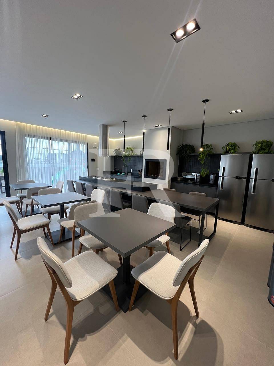 Apartamento à venda com 2 quartos, 65m² - Foto 33