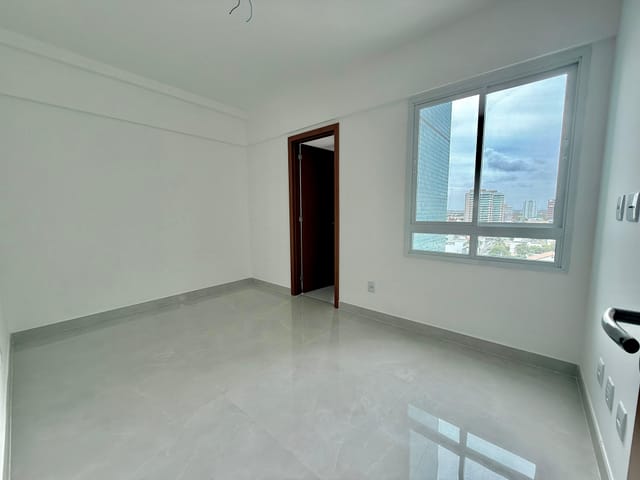 Apartamento 3 quartos e 4 banheiros, à venda, no bairro Atalaia em Aracaju
