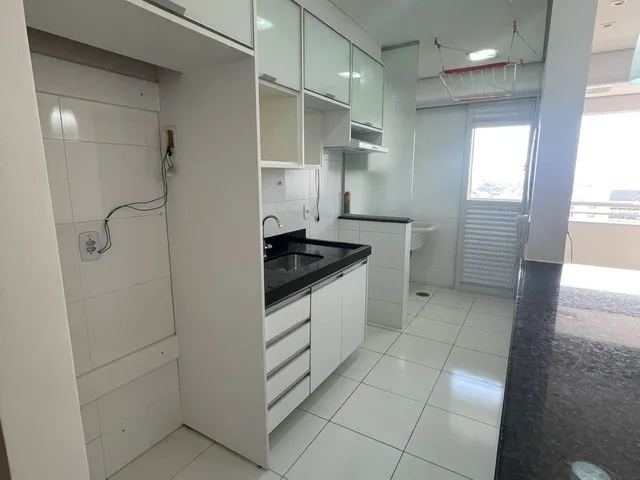 Apartamento com 10m² 3 quartos e 2 banheiros, para alugar, no bairro Santa Rosa em Londrina