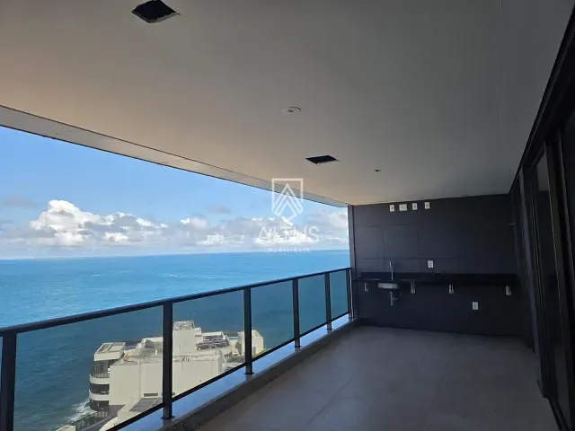 Apartamento 4 quartos e 5 banheiros, à venda, no bairro Barra em Salvador