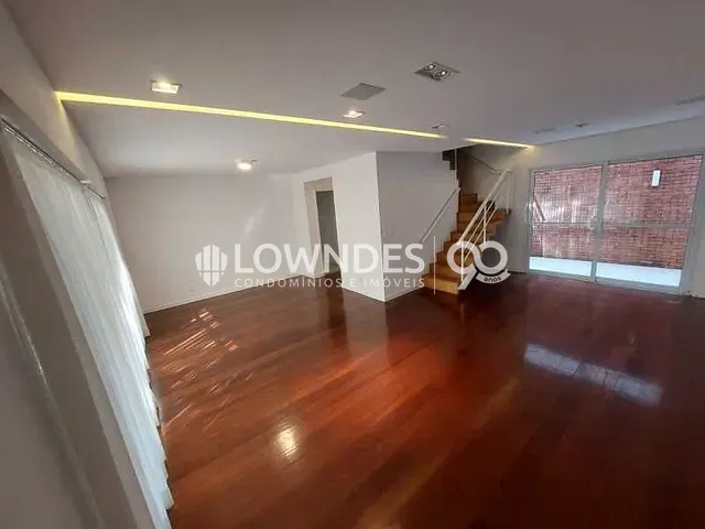 Apartamento com 200m² 3 quartos e 2 banheiros, à venda, no bairro Leblon em Rio de Janeiro