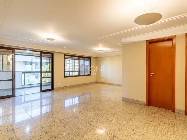 Apartamento 4 quartos e 2 banheiros, à venda, no bairro Asa Norte em Brasília