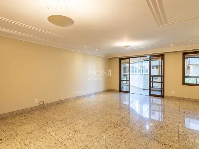 Apartamento 4 quartos e 2 banheiros, à venda, no bairro Asa Norte em Brasília
