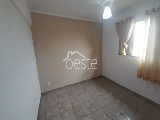 Apartamento com 48m² 2 quartos e 1 banheiro, à venda, no bairro Conjunto Habitacional Roberto Romano em Santa Bárbara D'Oeste
