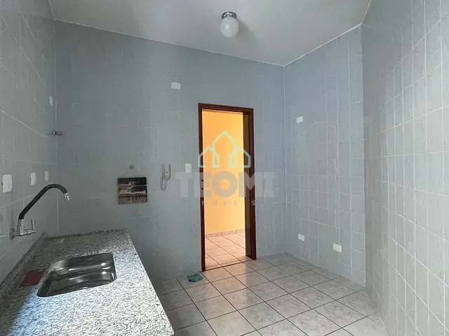 Apartamento 3 quartos e 1 banheiro, para alugar, no bairro Vila Jaboticabeira em Taubaté