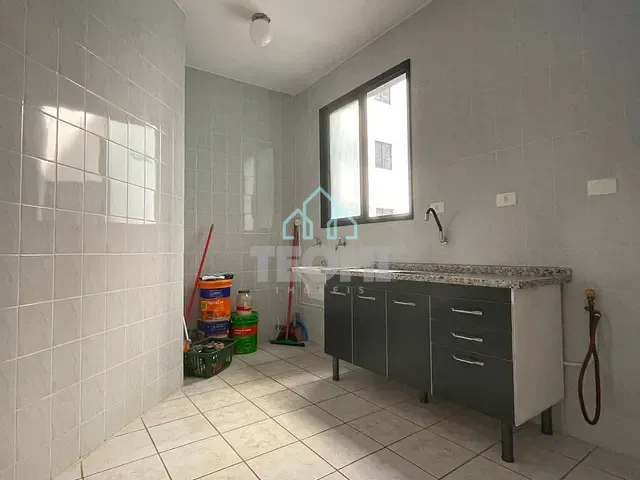 Apartamento 3 quartos e 1 banheiro, para alugar, no bairro Vila Jaboticabeira em Taubaté