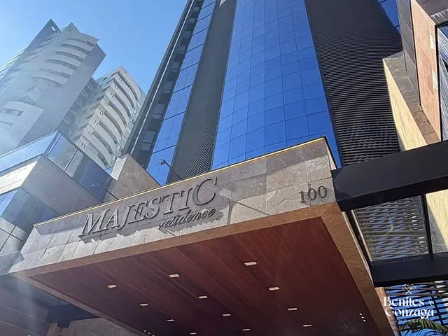 Apartamento com 520m² 4 quartos e 5 banheiros, à venda, no bairro Zona 01 em Maringá