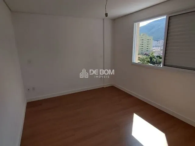 Apartamento com 150m² 3 quartos e 3 banheiros, à venda, no bairro São Benedito em Poços de Caldas