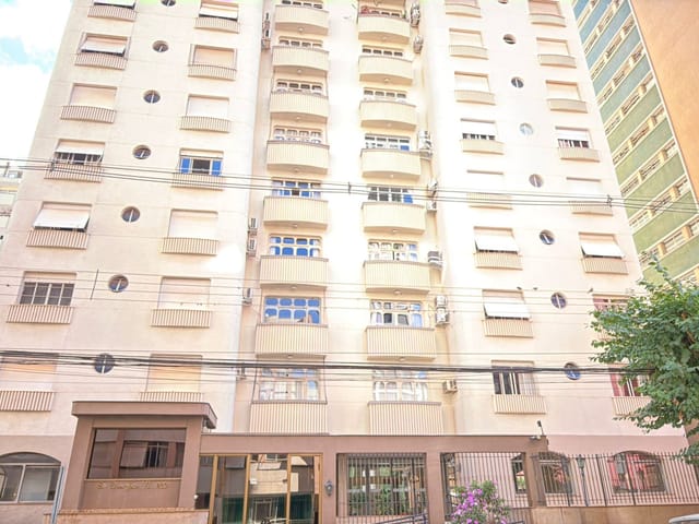 Apartamento 3 quartos e 3 banheiros, à venda, no bairro Centro em Londrina