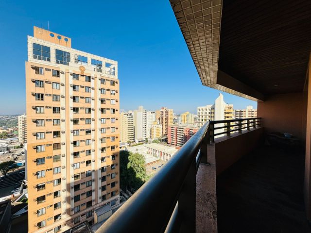 Foto do Apartamento - Apartamento 184m² à venda/4 quartos (sendo 1 suíte)/2 vagas- Edificio Costa D´Ouro -Centro, Londrina, PR | Taive