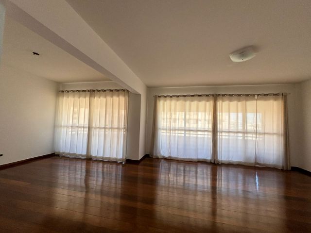 Foto do Apartamento - Apartamento 184m² à venda/4 quartos (sendo 1 suíte)/2 vagas- Edificio Costa D´Ouro -Centro, Londrina, PR | Taive