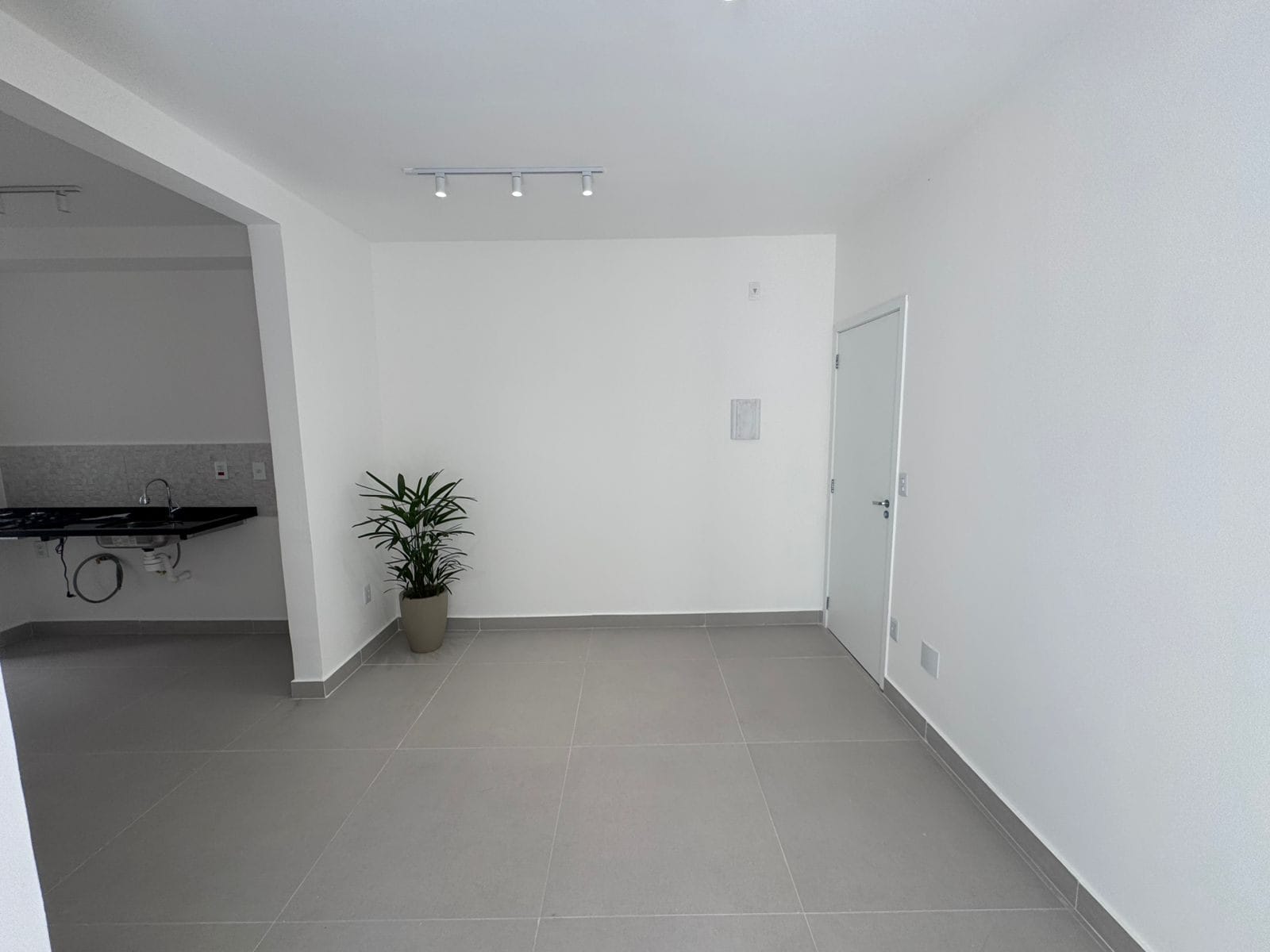 Apartamento à venda e aluguel com 2 quartos, 51m² - Foto 2
