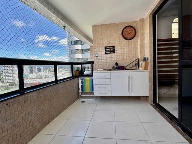 Apartamento 3 quartos e 4 banheiros, à venda, no bairro Jardins em Aracaju