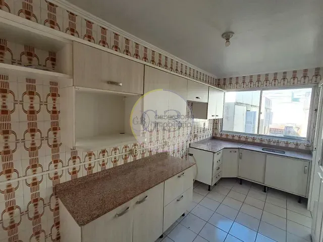 Apartamento 3 quartos e 2 banheiros, à venda ou para alugar, no bairro Centro em Pelotas