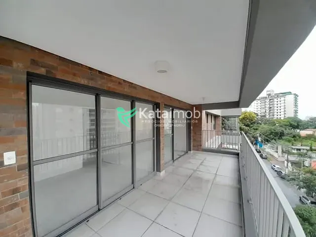 Apartamento 3 quartos e 2 banheiros, à venda, no bairro Saúde em São Paulo
