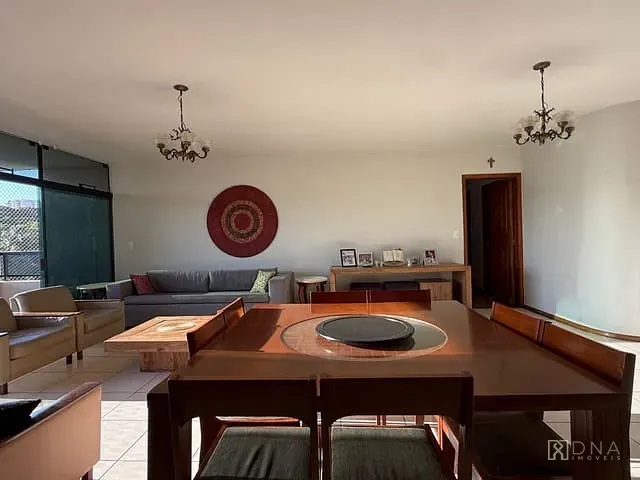 Apartamento com 260m² 4 quartos e 2 banheiros, à venda, no bairro Jardim Apolo em São José dos Campos