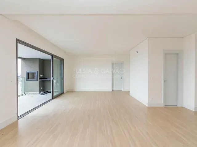 Apartamento com 138m² 3 quartos e 4 banheiros, à venda, no bairro Água Verde em Curitiba