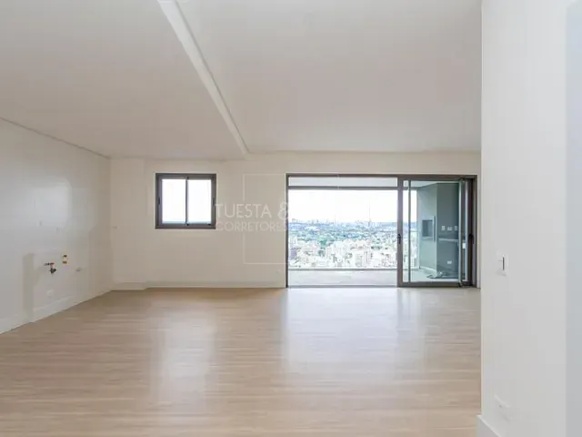 Apartamento com 138m² 3 quartos e 4 banheiros, à venda, no bairro Água Verde em Curitiba
