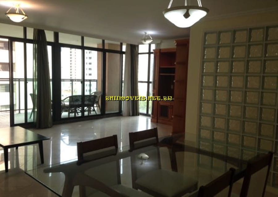 Apartamento para alugar com 3 quartos, 151m² - Foto 1