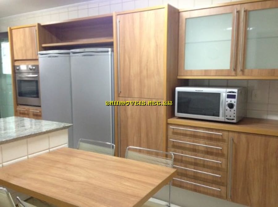 Apartamento para alugar com 3 quartos, 151m² - Foto 4