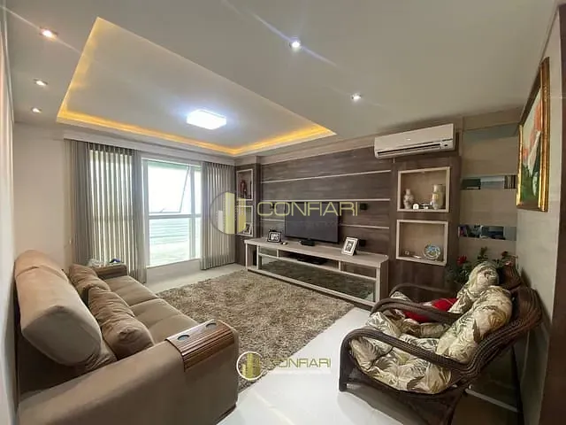 Apartamento com 300m² 4 quartos e 5 banheiros, à venda, no bairro Meia Praia em Itapema