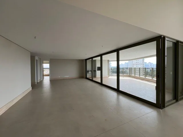 Apartamento com 10m² 4 quartos e 6 banheiros, à venda, no bairro Bela Suiça em Londrina