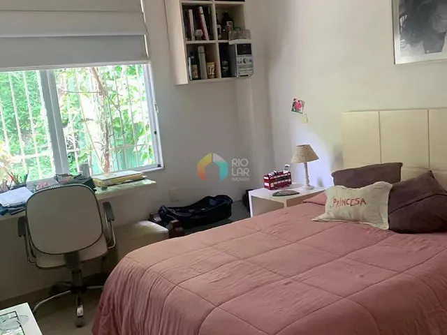 Apartamento com 184m² 4 quartos e 2 banheiros, à venda, no bairro Cosme Velho em Rio de Janeiro