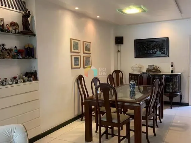 Apartamento com 184m² 4 quartos e 2 banheiros, à venda, no bairro Cosme Velho em Rio de Janeiro