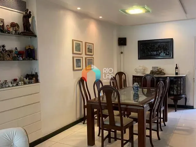 Apartamento com 184m² 4 quartos e 2 banheiros, à venda, no bairro Cosme Velho em Rio de Janeiro
