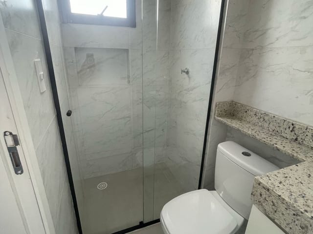 Apartamento 2 quartos e 2 banheiros, para alugar, no bairro Vila Curuçá em Santo André