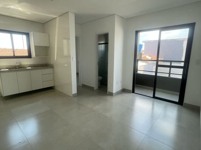 Apartamento 2 quartos e 2 banheiros, para alugar, no bairro Vila Curuçá em Santo André