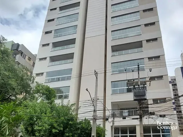 Apartamento com 232m² 3 quartos e 4 banheiros, à venda, no bairro Zona 07 em Maringá