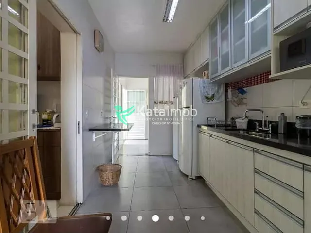 Casa 4 quartos e 3 banheiros, à venda, no bairro Saúde em São Paulo