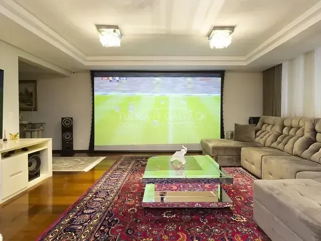 Apartamento com 240m² 4 quartos e 5 banheiros, à venda, no bairro Batel em Curitiba
