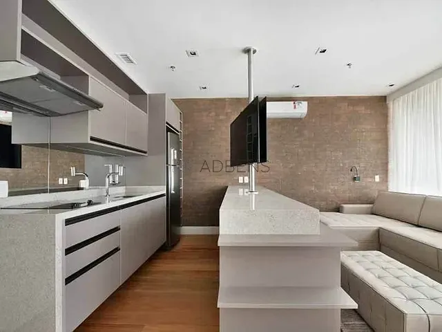 Apartamento 1 quarto e 1 banheiro, à venda ou para alugar, no bairro Vila Olímpia em São Paulo