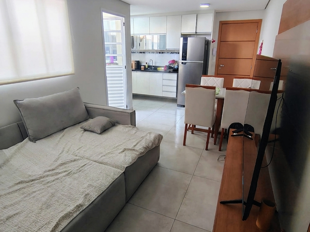 Apartamento 2 quartos e 2 banheiros, à venda, no bairro Vila Cecília Maria em Santo André