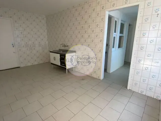 Apartamento 2 quartos e 2 banheiros, para alugar, no bairro Centro em Pelotas