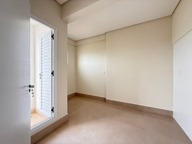 Foto do Apartamento - EXCELENTE APARTAMENTO ALTO PADRÃO  EDIFÍCIO SÃO JOSÉ ANDAR ALTO 17º + 2 SUÍTES SENDO A SUÍTE MASTER COM CLOSET +  2 VAGAS!! | J. Mareze Imóveis Ltda
