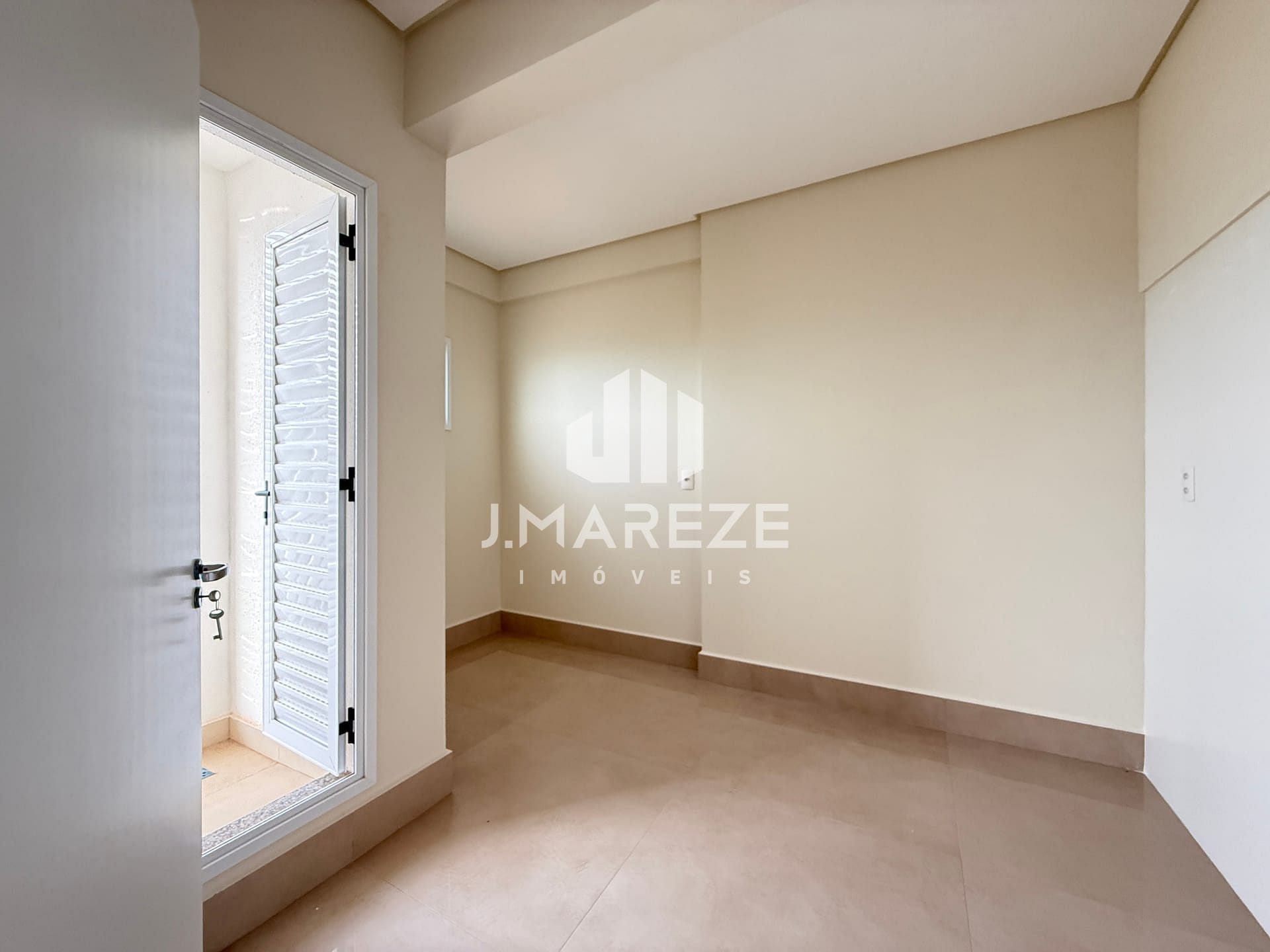 Apartamento à venda com 2 quartos, 134m² - Foto 2