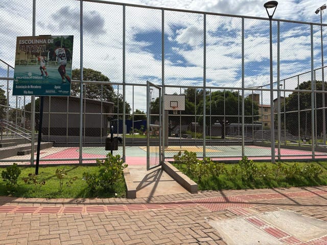 Apartamento 3 quartos e 1 banheiro, à venda, no bairro Tietê em Londrina