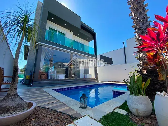 Sobrado com 250m² 3 quartos e 5 banheiros, à venda, no bairro Parque Residencial Itapeti em Mogi das Cruzes