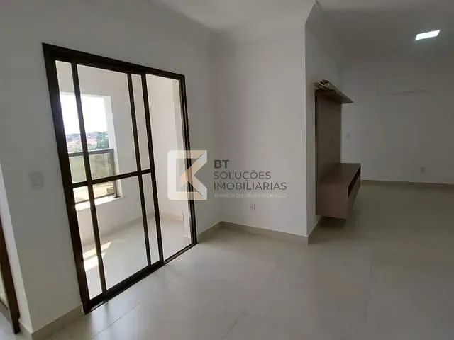 Apartamento 2 quartos e 2 banheiros, à venda ou para alugar, no bairro Jardim Santiago em Indaiatuba