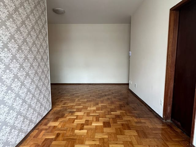 Apartamento 3 quartos e 1 banheiro, à venda, no bairro Santo Antônio em Belo Horizonte
