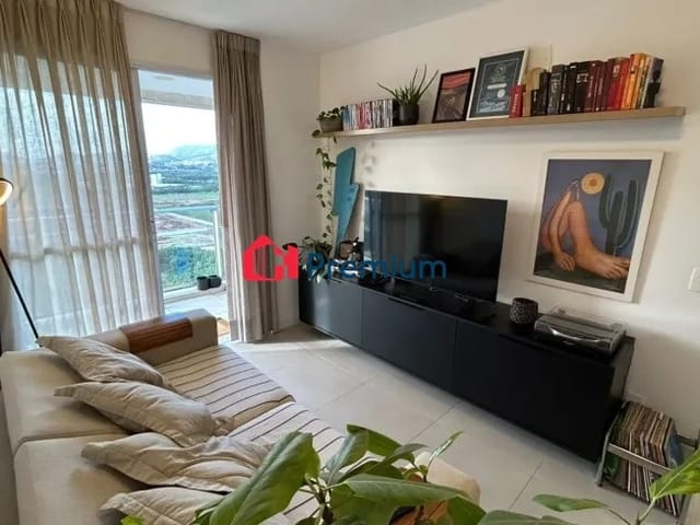 Apartamento 2 quartos e 2 banheiros, à venda, no bairro Jacarepaguá em Rio de Janeiro